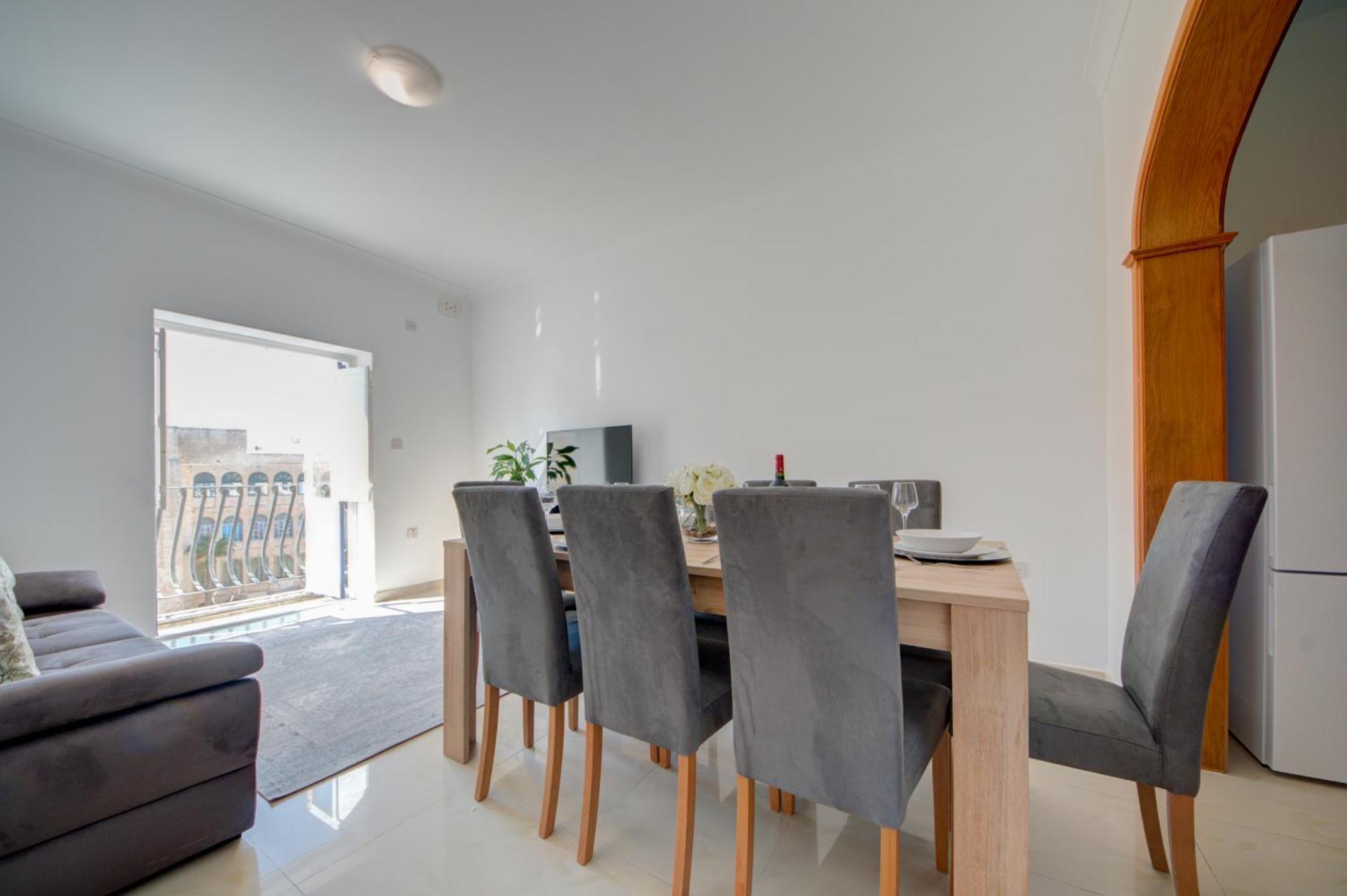 Don Rua Court 3 Bedroom By Shortletsmalta * Sliema