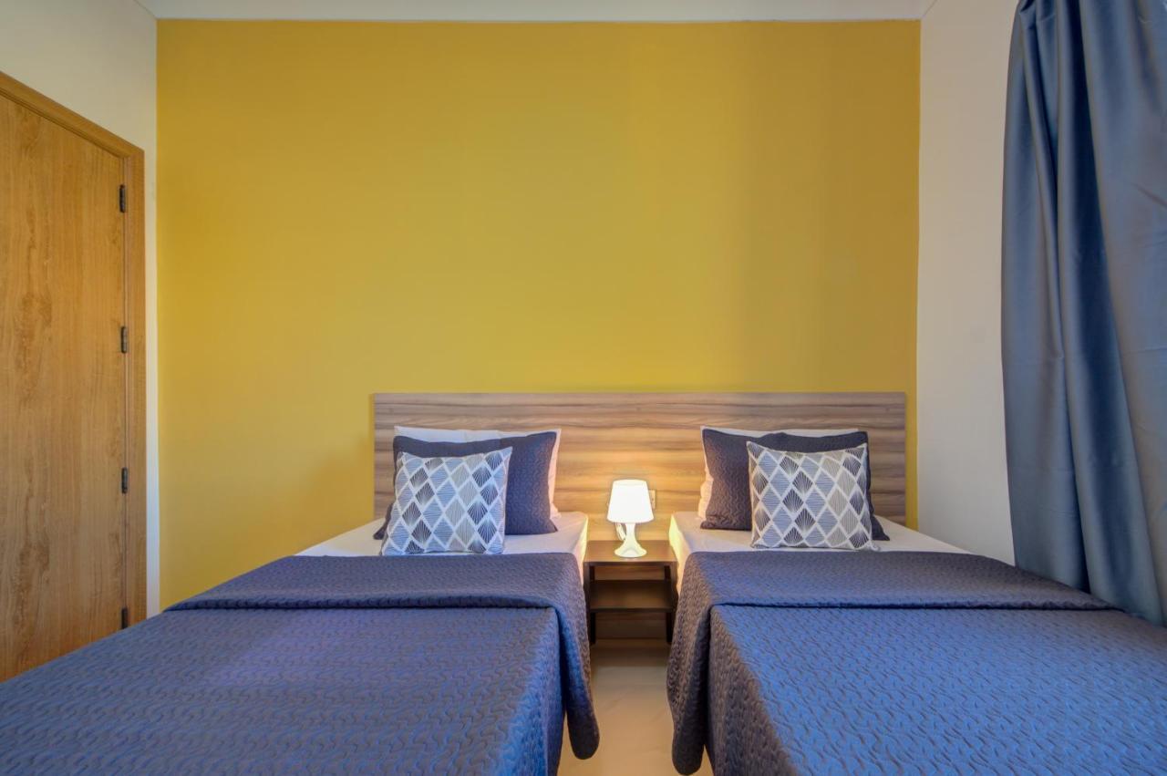 Few Minutes Off Promenade 3-bedroom Appartement Sliema