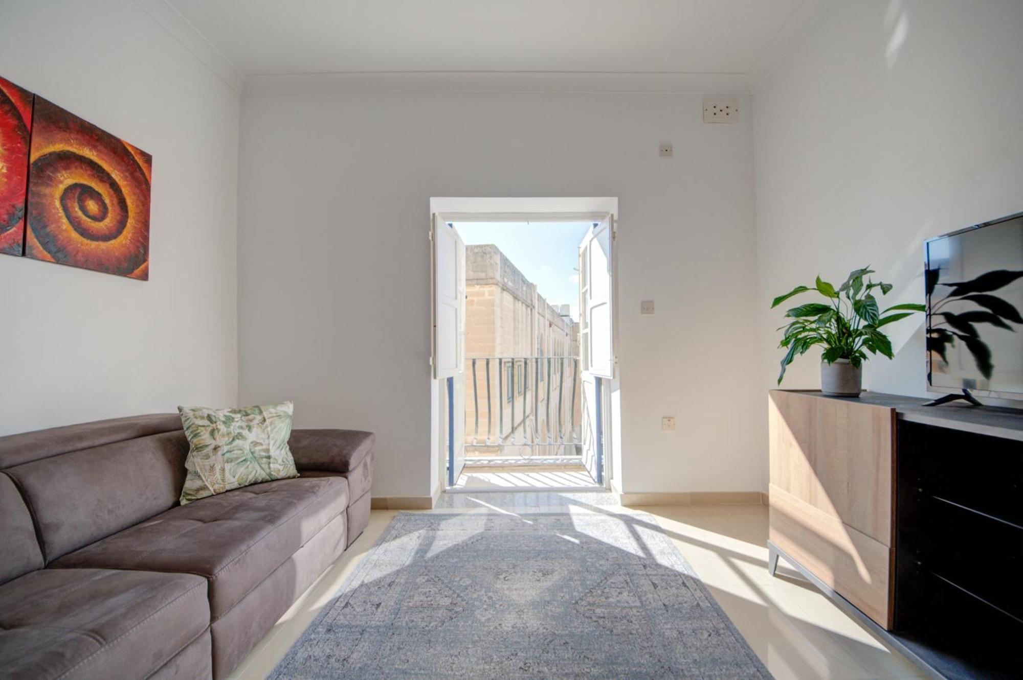 Few Minutes Off Promenade 3-bedroom * Sliema